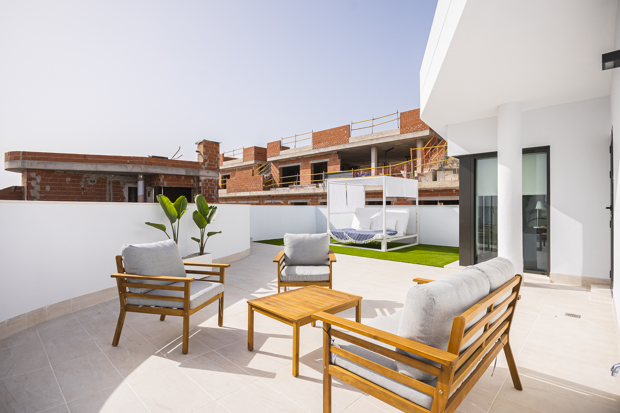 terraced en Torrevieja – Ref. 27814493-01