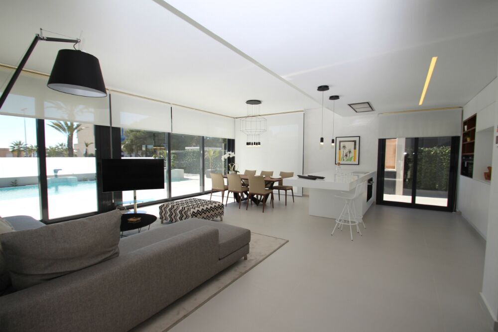 villa en San Miguel de Salinas – Ref. 38136904-01