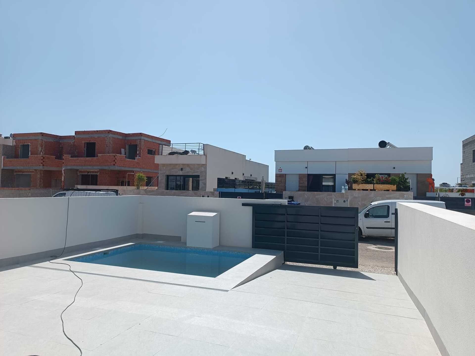 detached en Daya Nueva – Ref. 17401005-01
