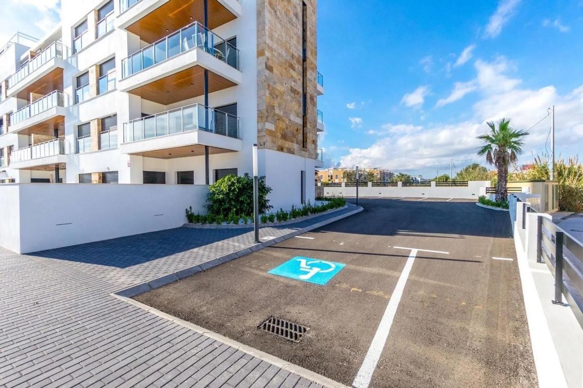 ground-floor en Torrevieja – Ref. 17703608-01