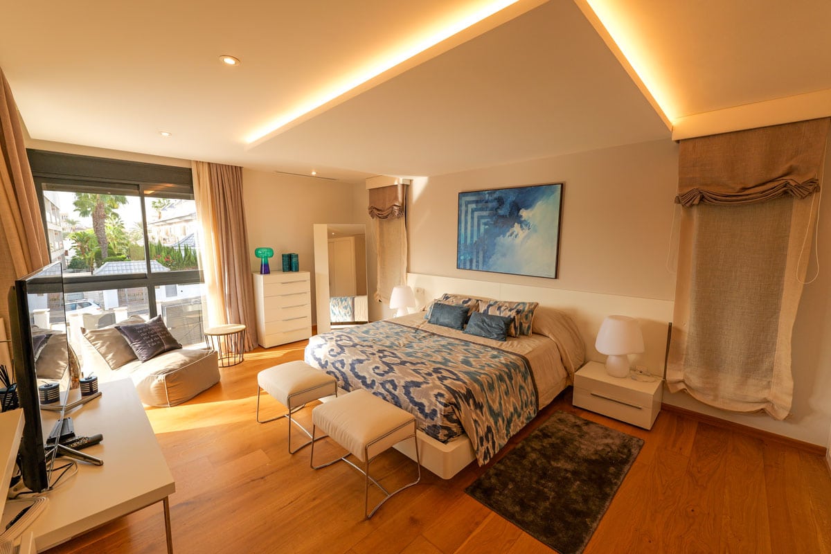 villa en Torrevieja – Ref. 44044309-01