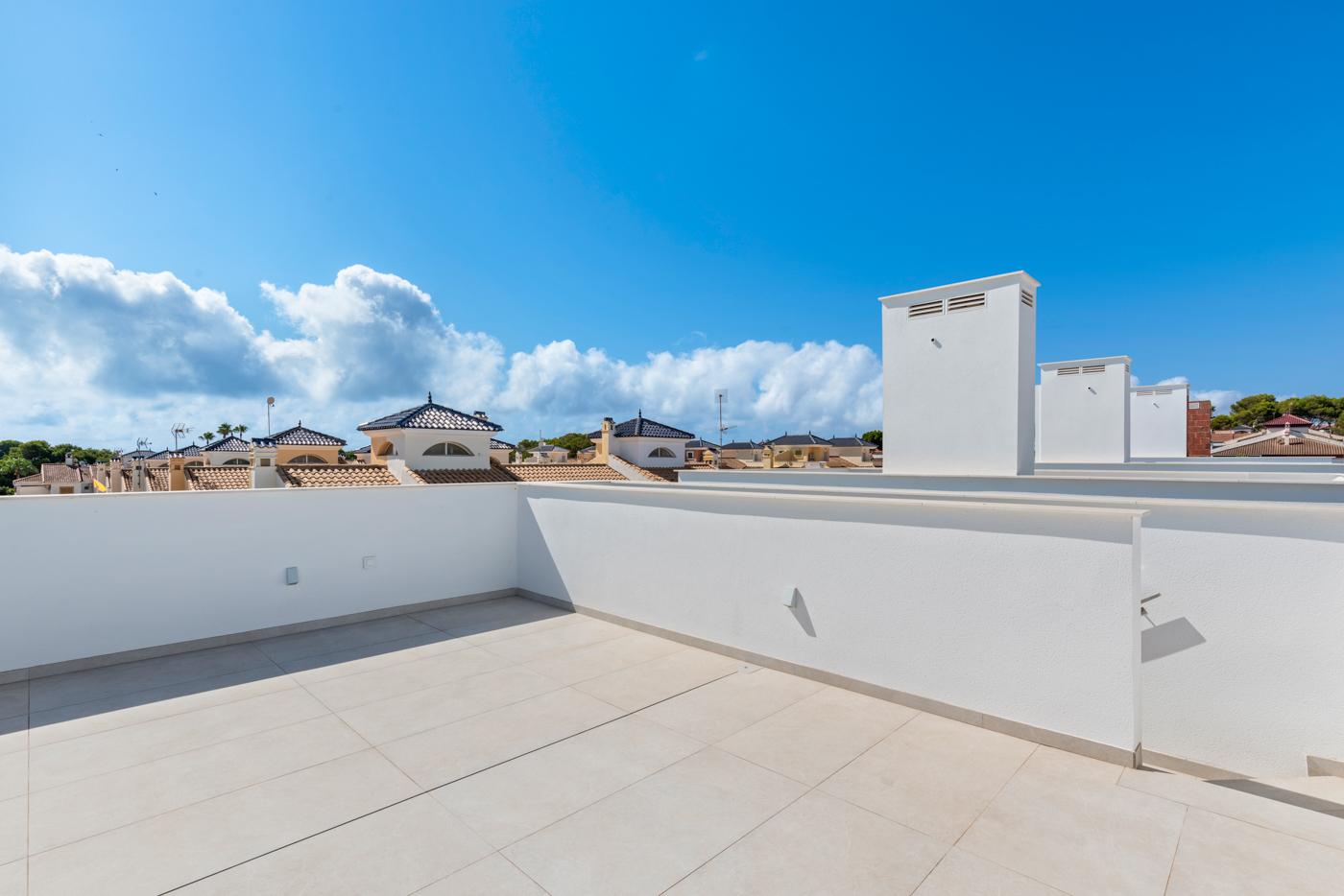 villa en Mil Palmeras – Ref. 63389860-02