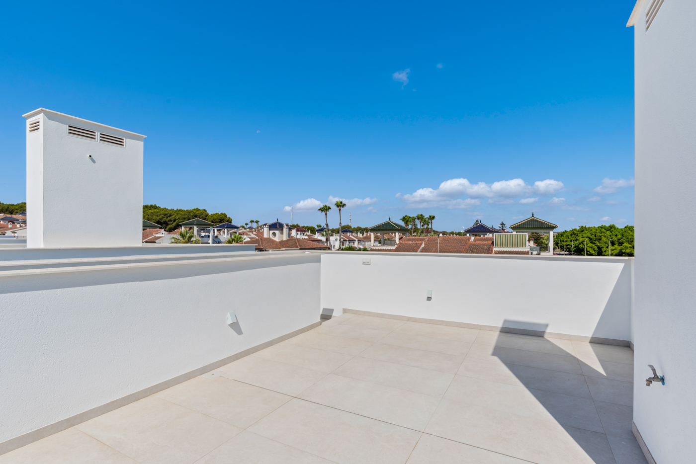 villa en Mil Palmeras – Ref. 63389860-02