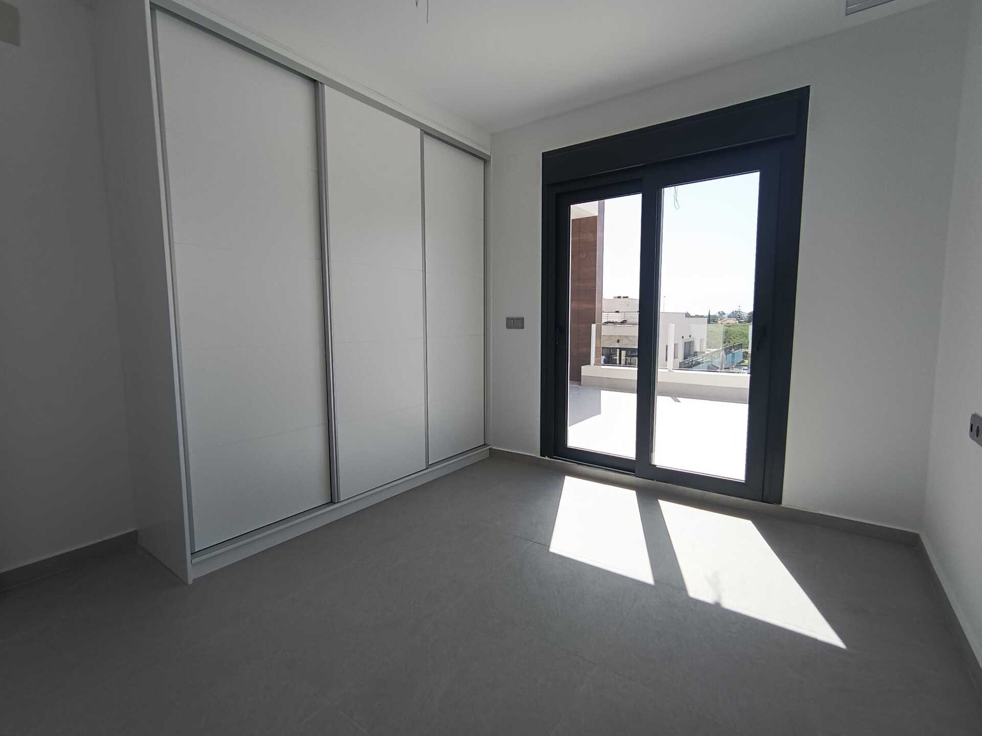 detached en Daya Nueva – Ref. 17401005-01