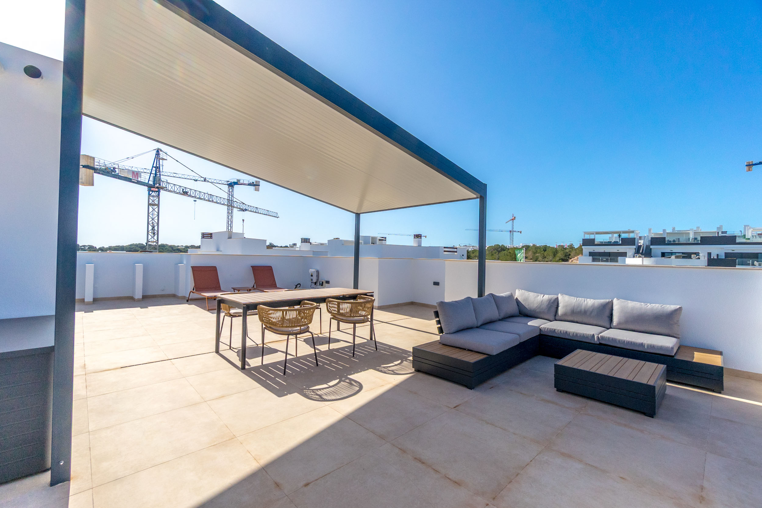 high-bungalow en Torrevieja – Ref. 30678642-03