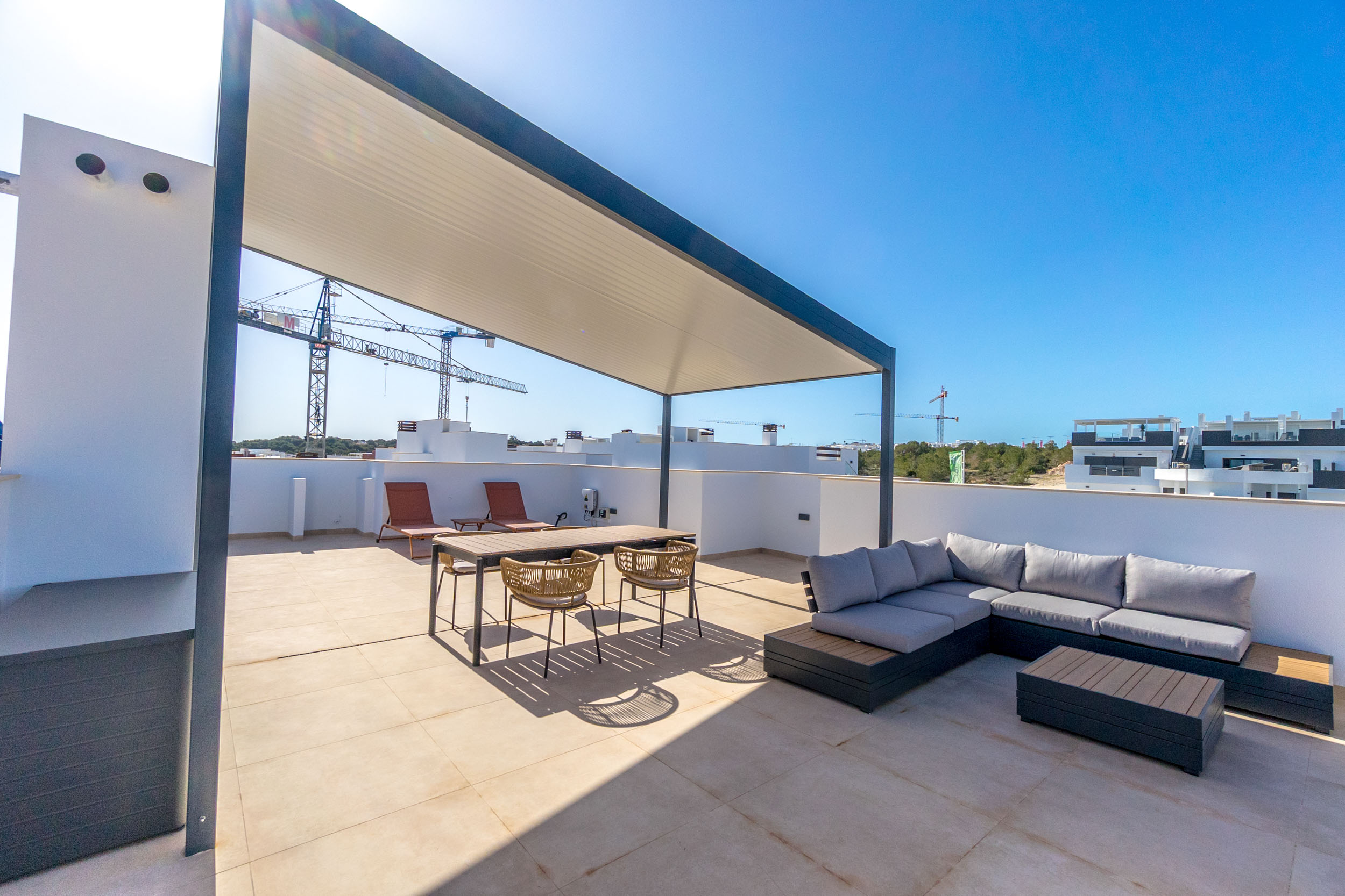 high-bungalow en Torrevieja – Ref. 30678642-03