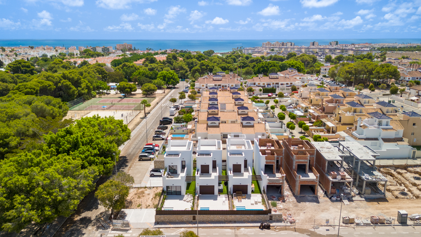 villa en Mil Palmeras – Ref. 63389860-02