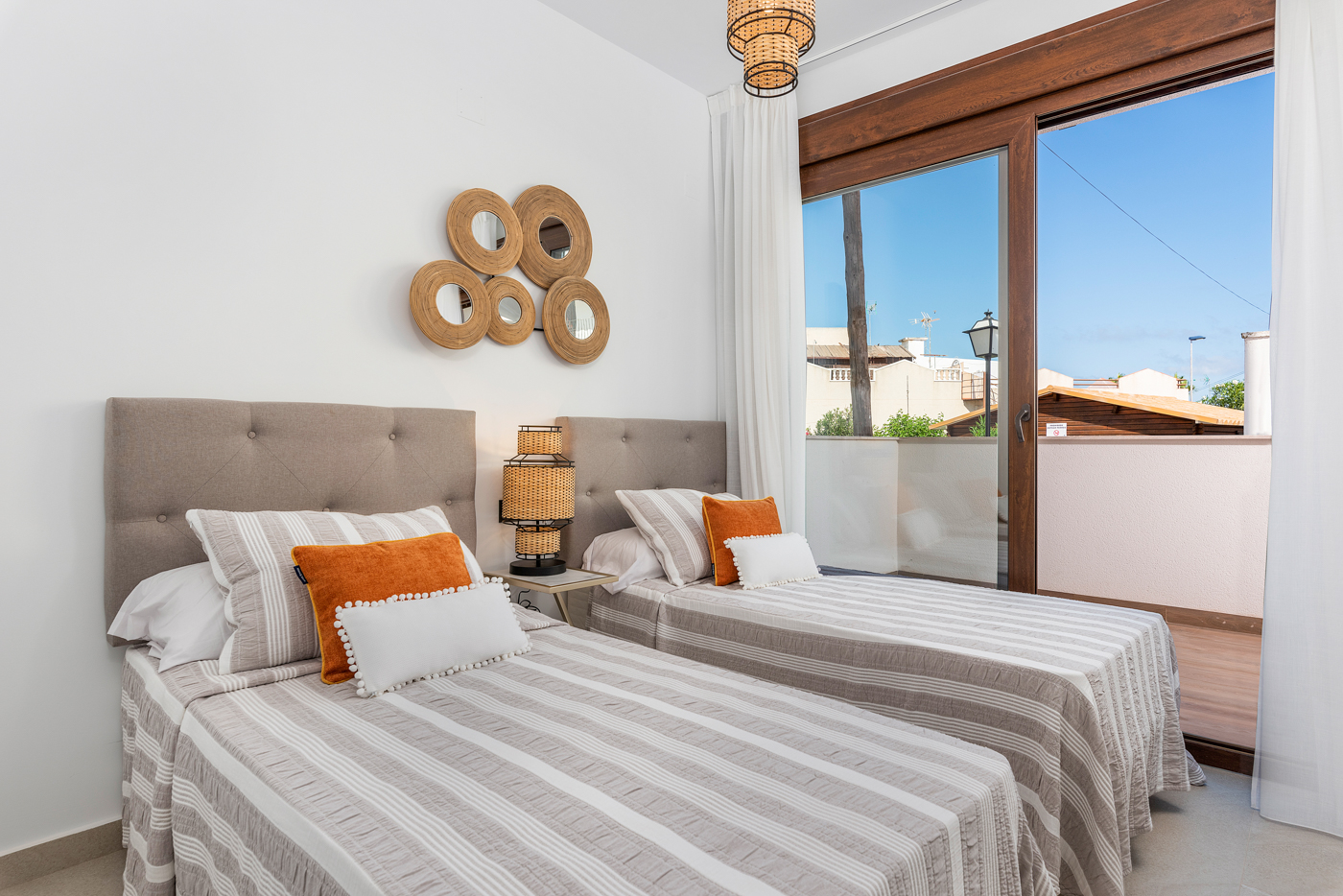 high-bungalow en Torrevieja – Ref. 23814669-03