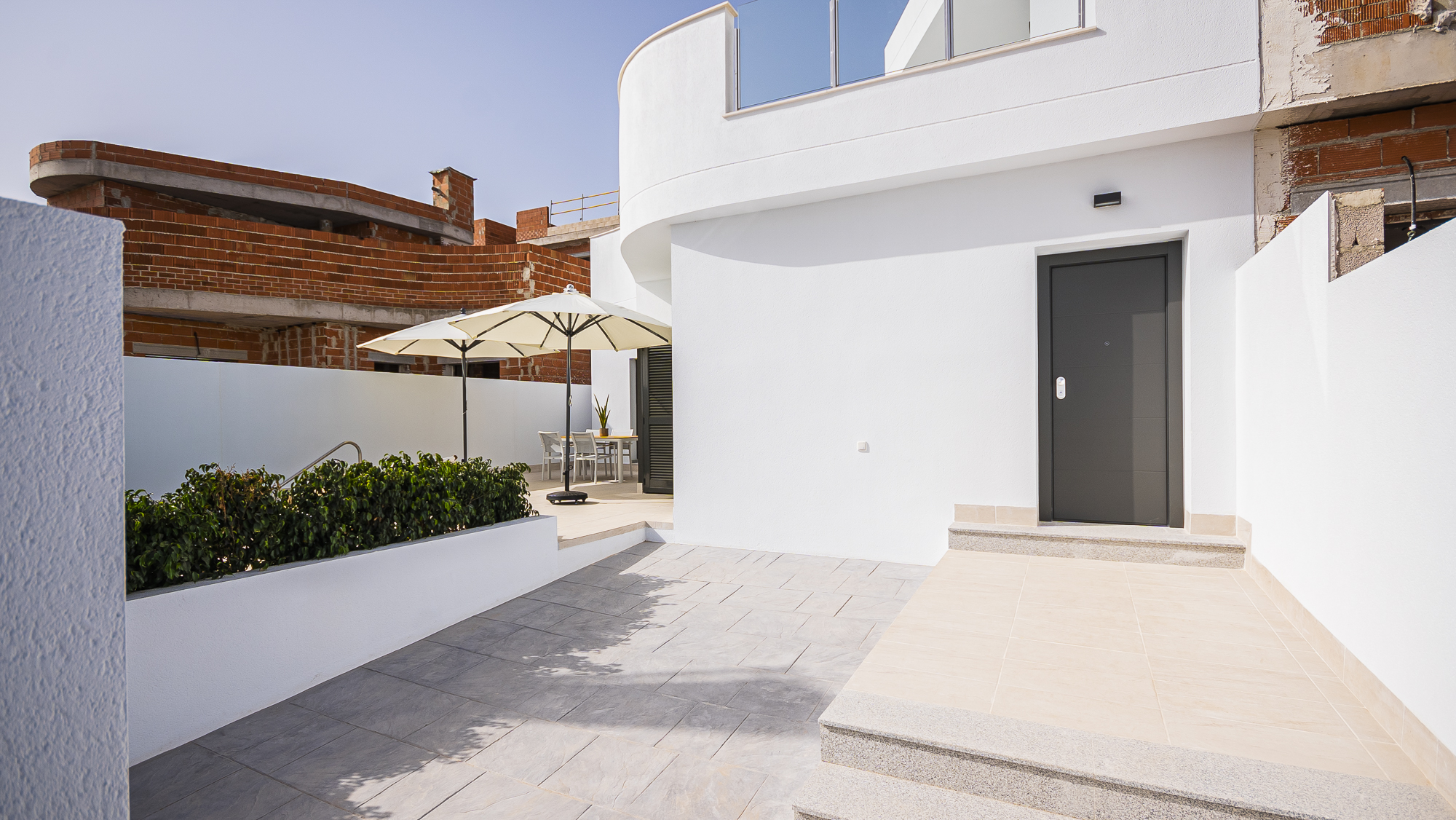 terraced en Torrevieja – Ref. 27814493-01