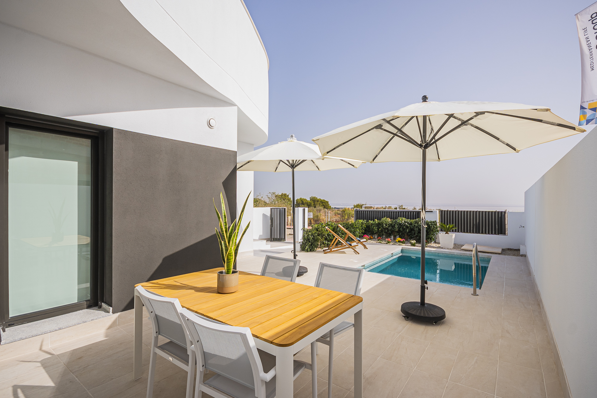 terraced en Torrevieja – Ref. 27814493-01