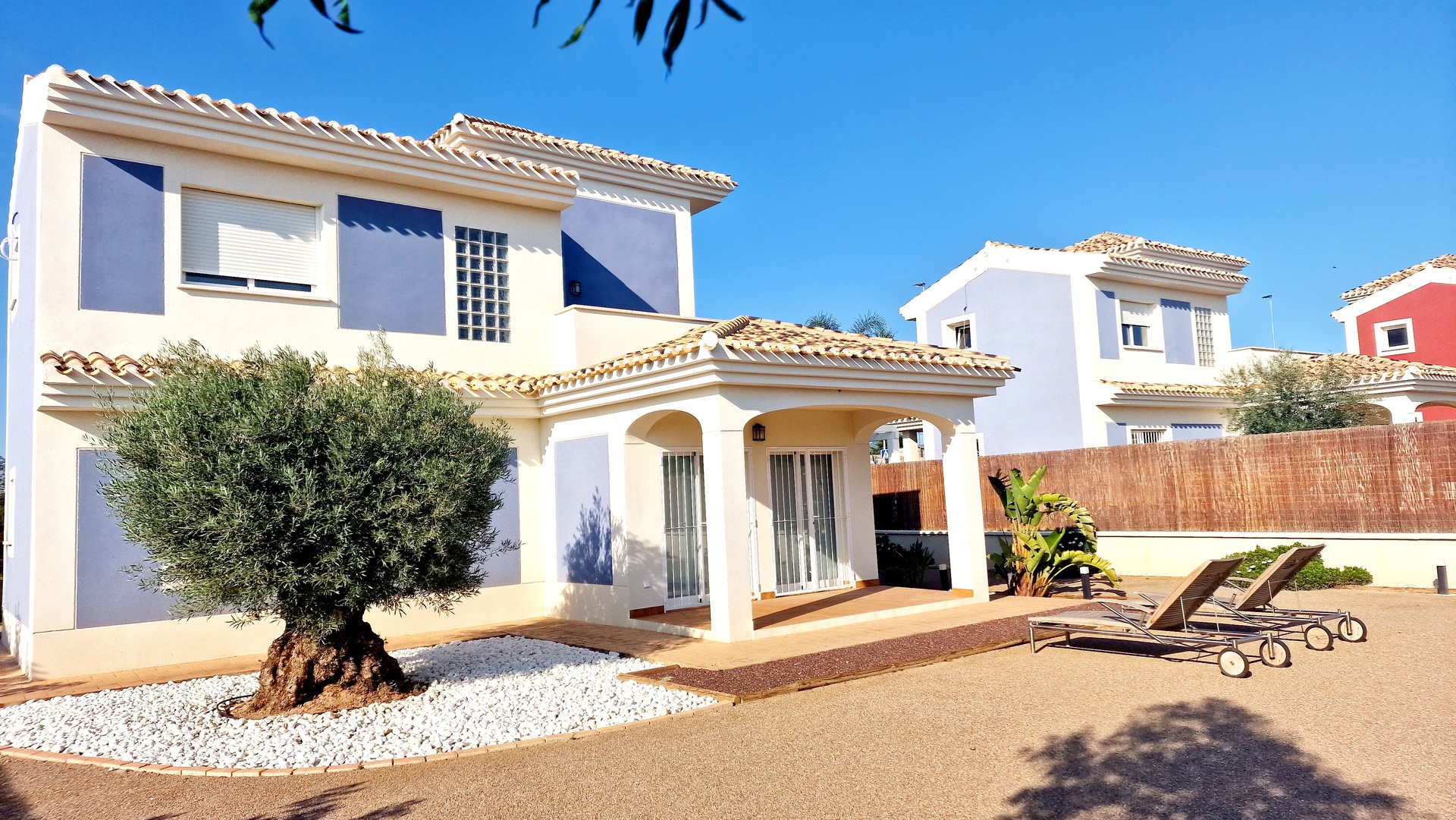 detached en Purias – Ref. 25113873-02