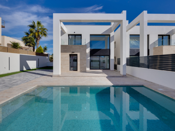 detached en Torrevieja – Ref. 32162745-01