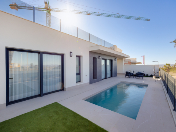 detached en Torrevieja – Ref. 55505467-01