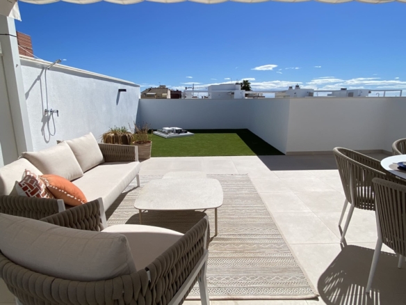 low-bungalow en Pilar de la Horadada – Ref. 62773019-02